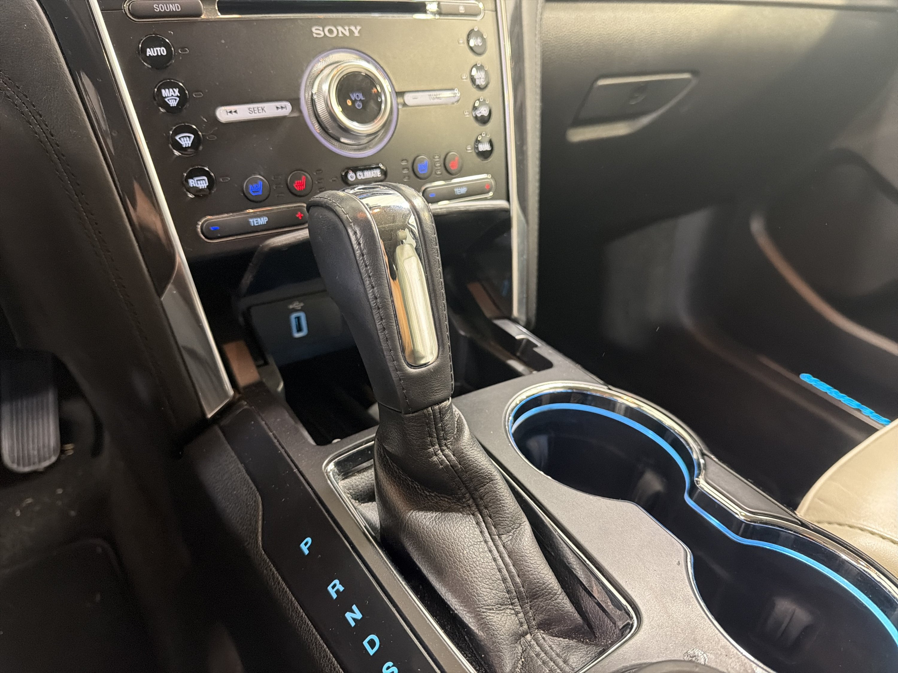 Used 2017 Ford Explorer Platinum AWD/4WD image 18