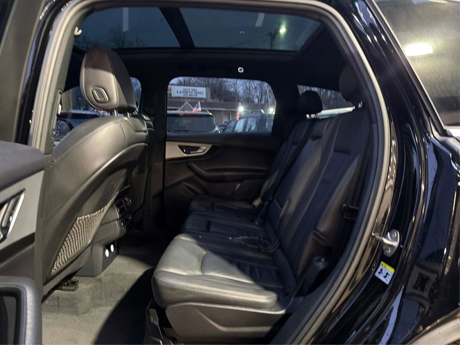 Used 2019 Audi Q7 2.0T Premium w/ Cold Weather Package image 10