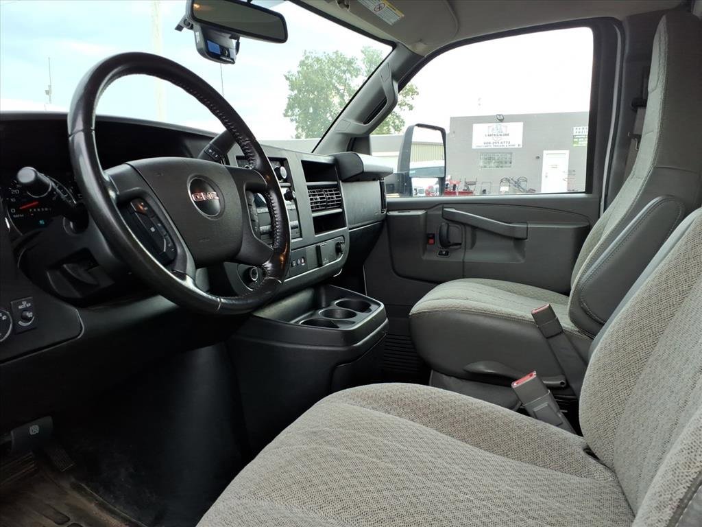 Used 2022 GMC Savana 3500 Extended w/ Power Convenience Package image 5