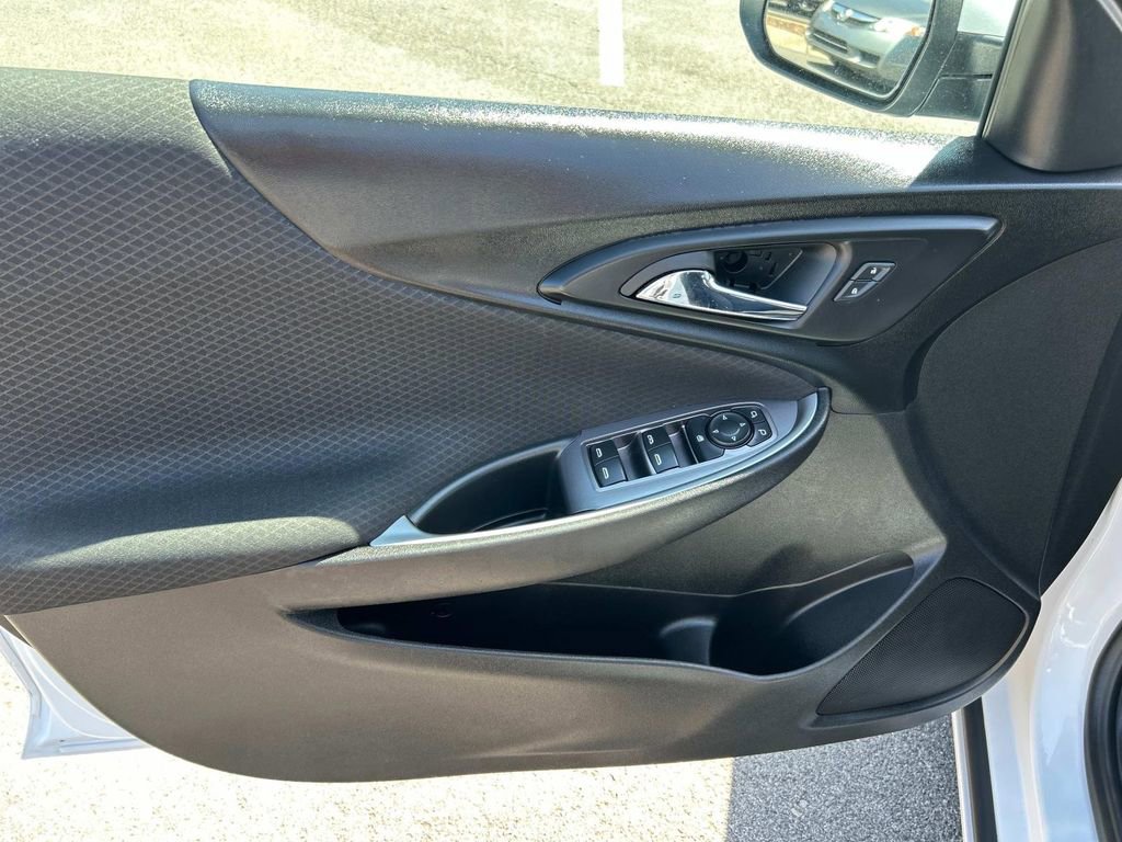 Used 2023 Chevrolet Malibu LT image 21