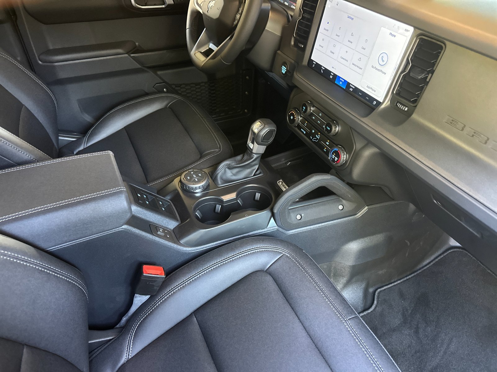 New 2026 Ford Bronco Badlands w/ Black Appearance Package AWD/4WD image 16