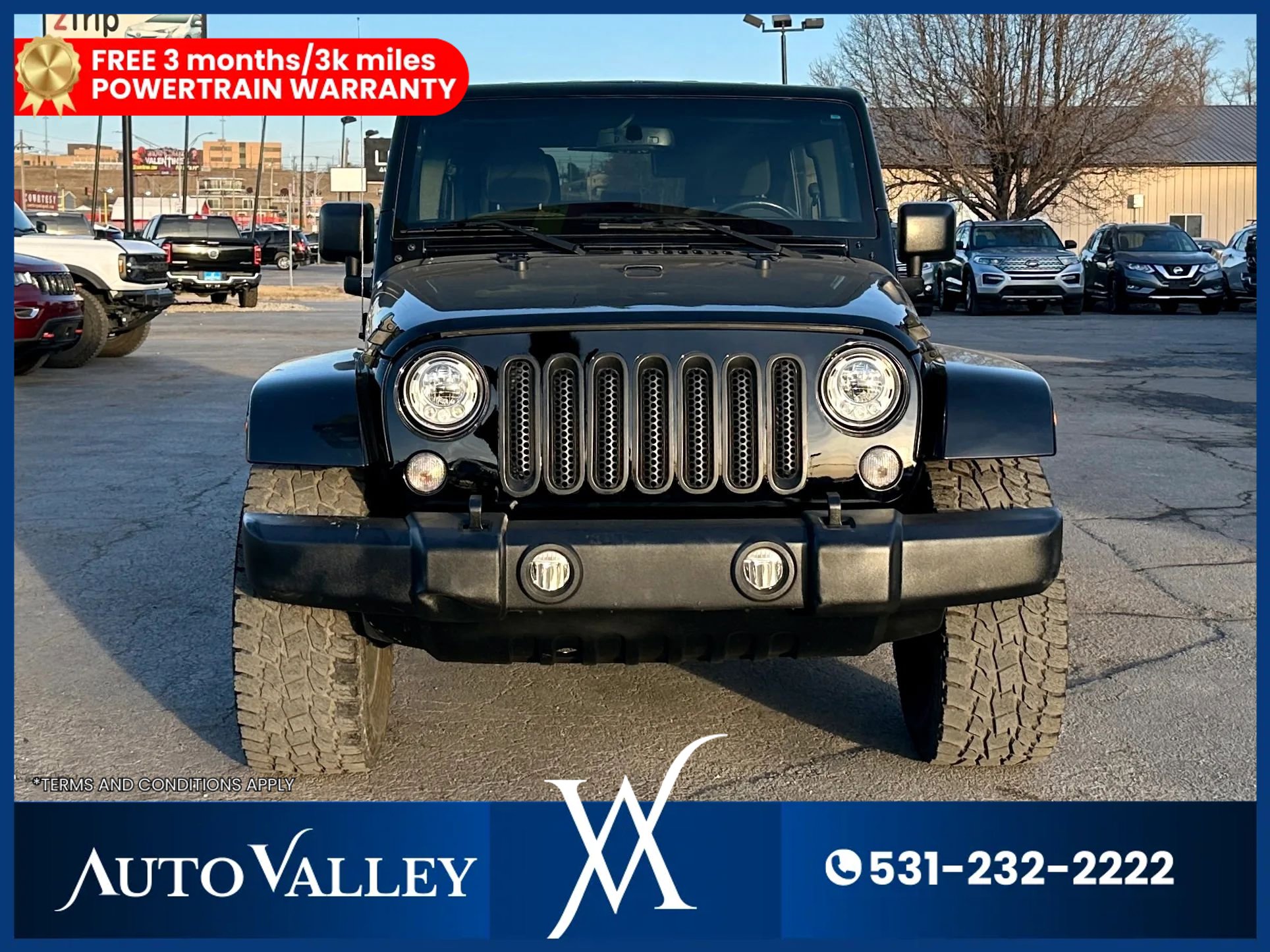 Used 2018 Jeep Wrangler Unlimited Sahara w/ Connectivity Group image 2