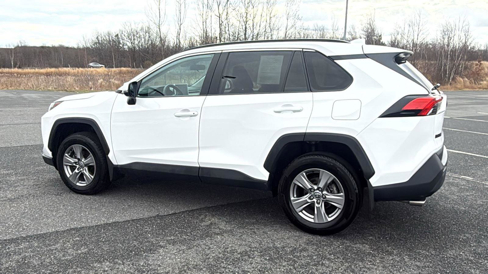 Used 2024 Toyota RAV4 XLE w/ Weather Package image 11