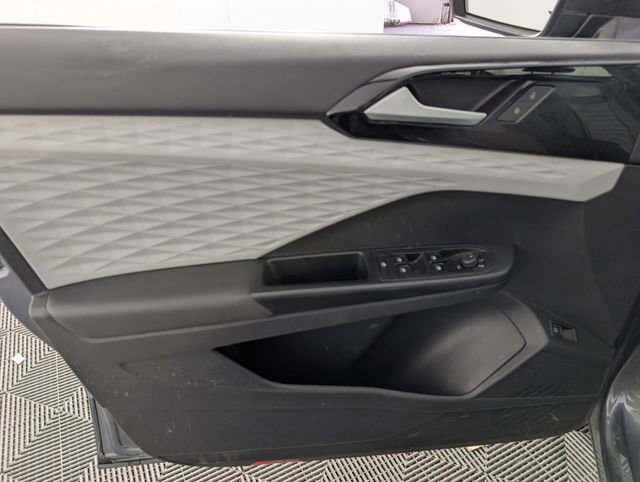 Used 2022 Volkswagen Taos S image 13