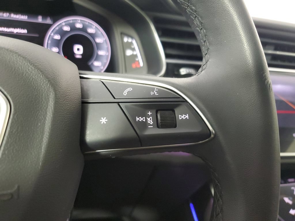 Used 2023 Audi Q8 Prestige AWD/4WD image 27