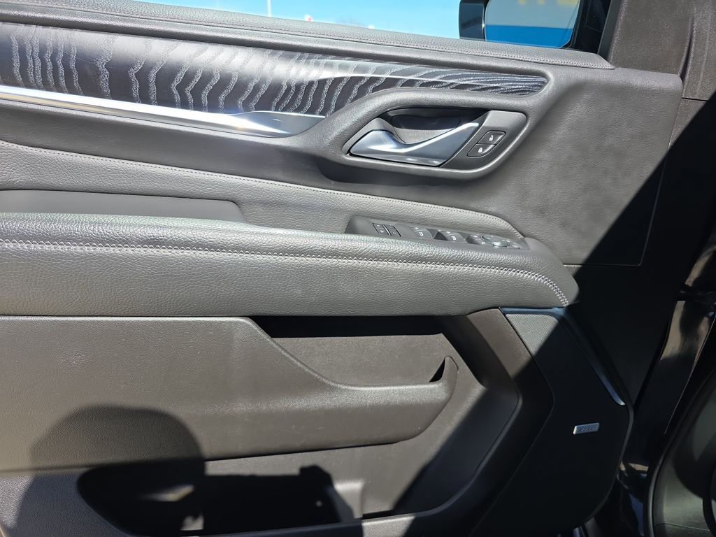 Used 2021 GMC Yukon XL Denali w/ Denali Ultimate Package image 16