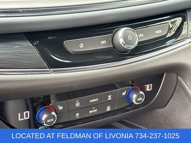 Certified 2024 Buick Enclave Essence w/ Sport Touring Edition FWD image 17