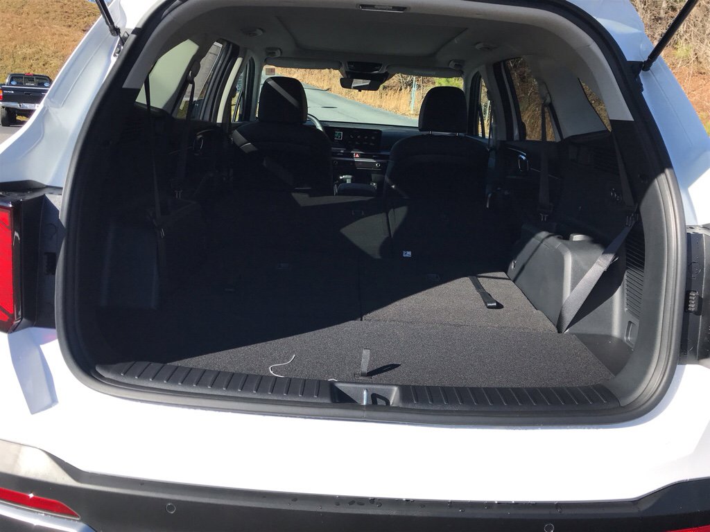 New 2026 Kia Sorento S w/ S Panoramic Sunroof Package image 13