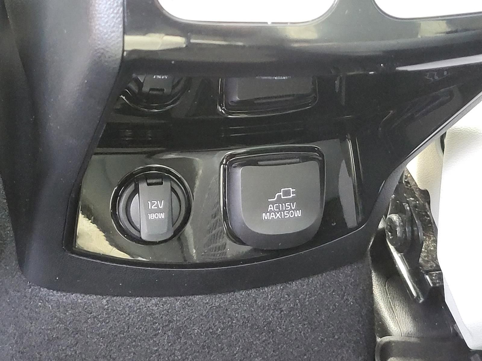 Used 2025 Kia Sorento SX Prestige image 17