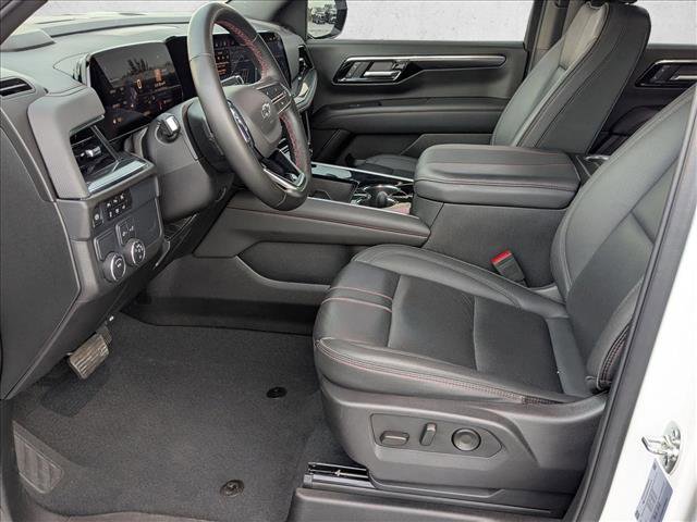 Used 2025 Chevrolet Suburban RST RWD image 15