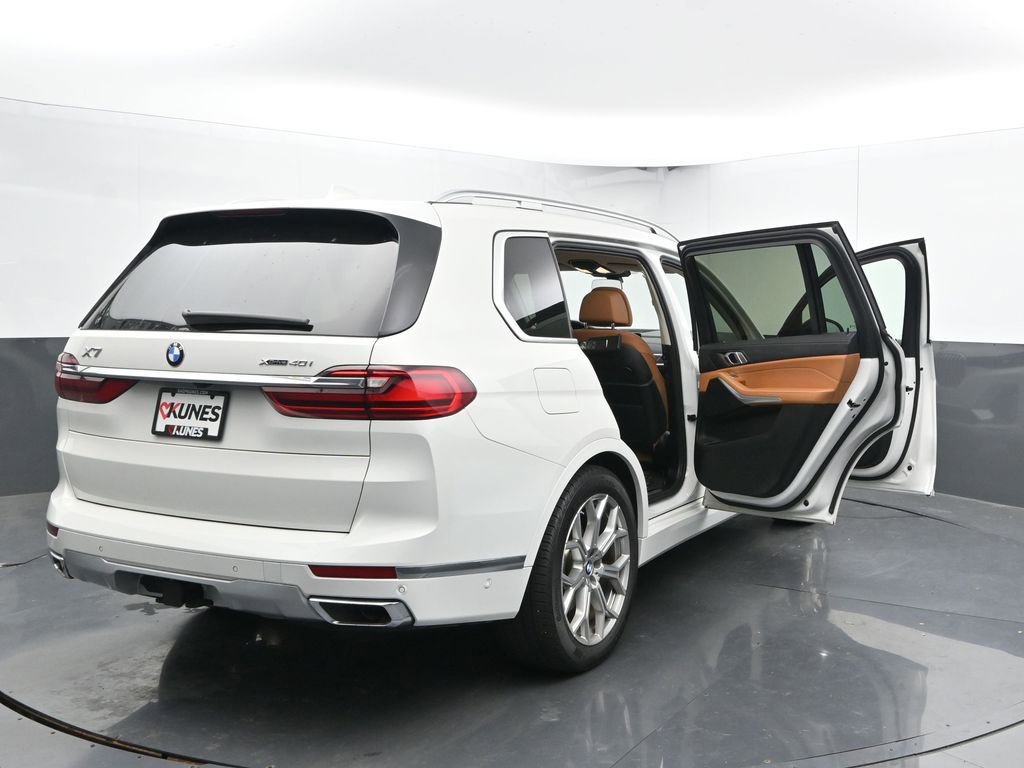 Used 2022 BMW X7 xDrive40i w/ Executive Package AWD/4WD image 50