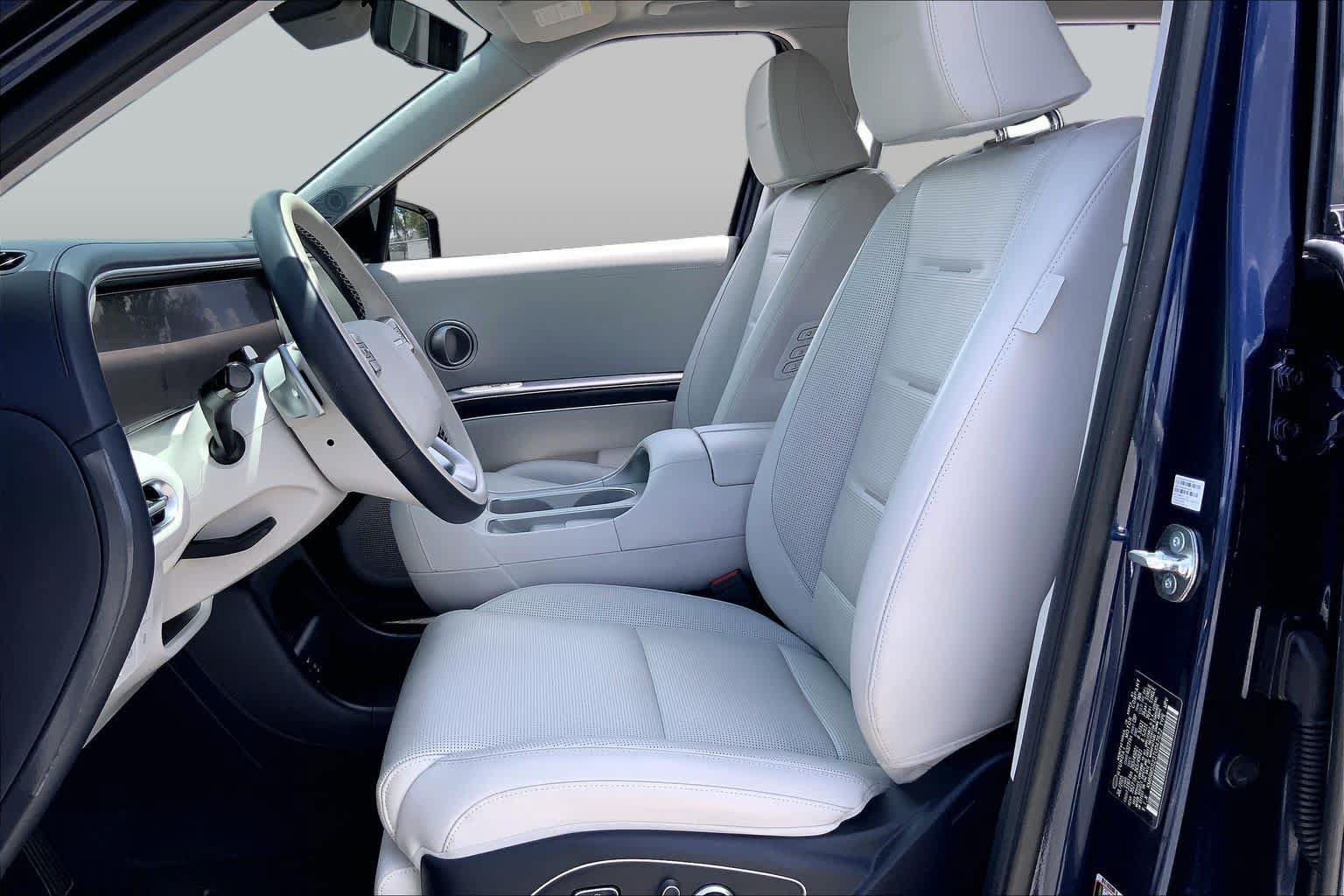 Certified 2026 Hyundai Palisade Calligraphy FWD image 14
