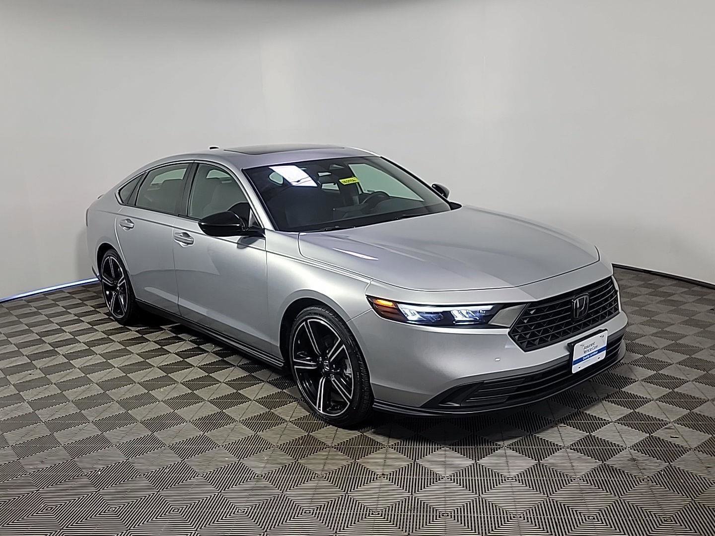 Certified 2025 Honda Accord Sport image 1