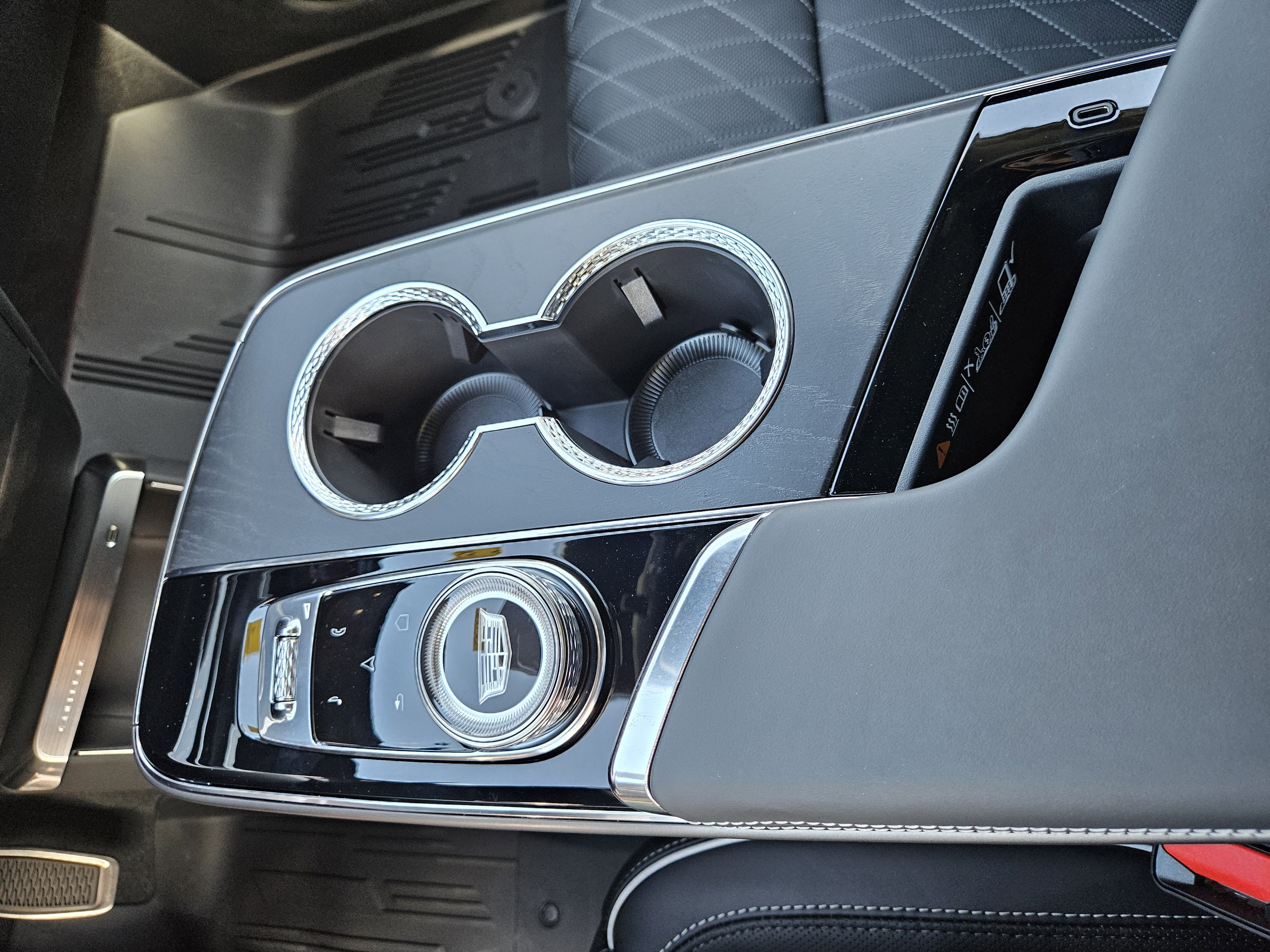 New 2026 Cadillac Lyriq V w/ Exterior Carbon Fiber Package image 30