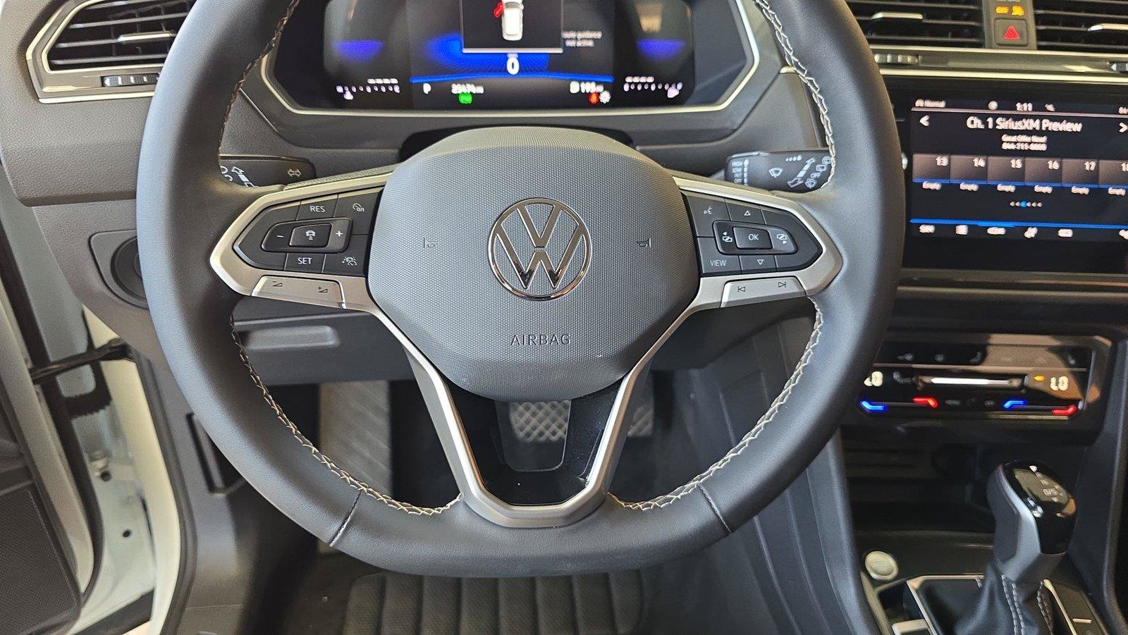 Used 2024 Volkswagen Tiguan SE AWD/4WD image 27