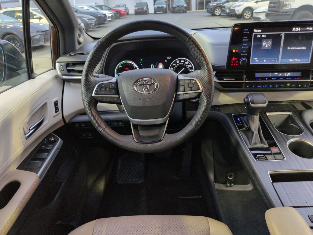 Certified 2024 Toyota Sienna Limited FWD image 13