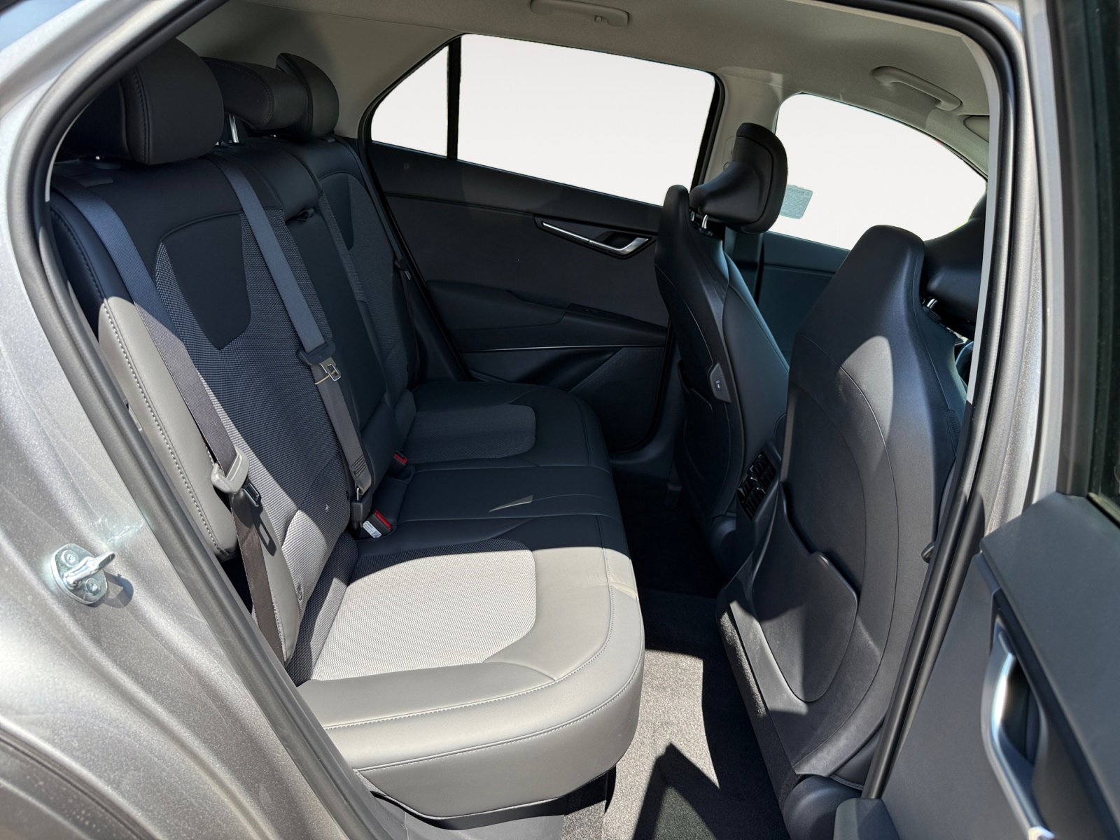 New 2026 Kia Niro EX FWD image 18