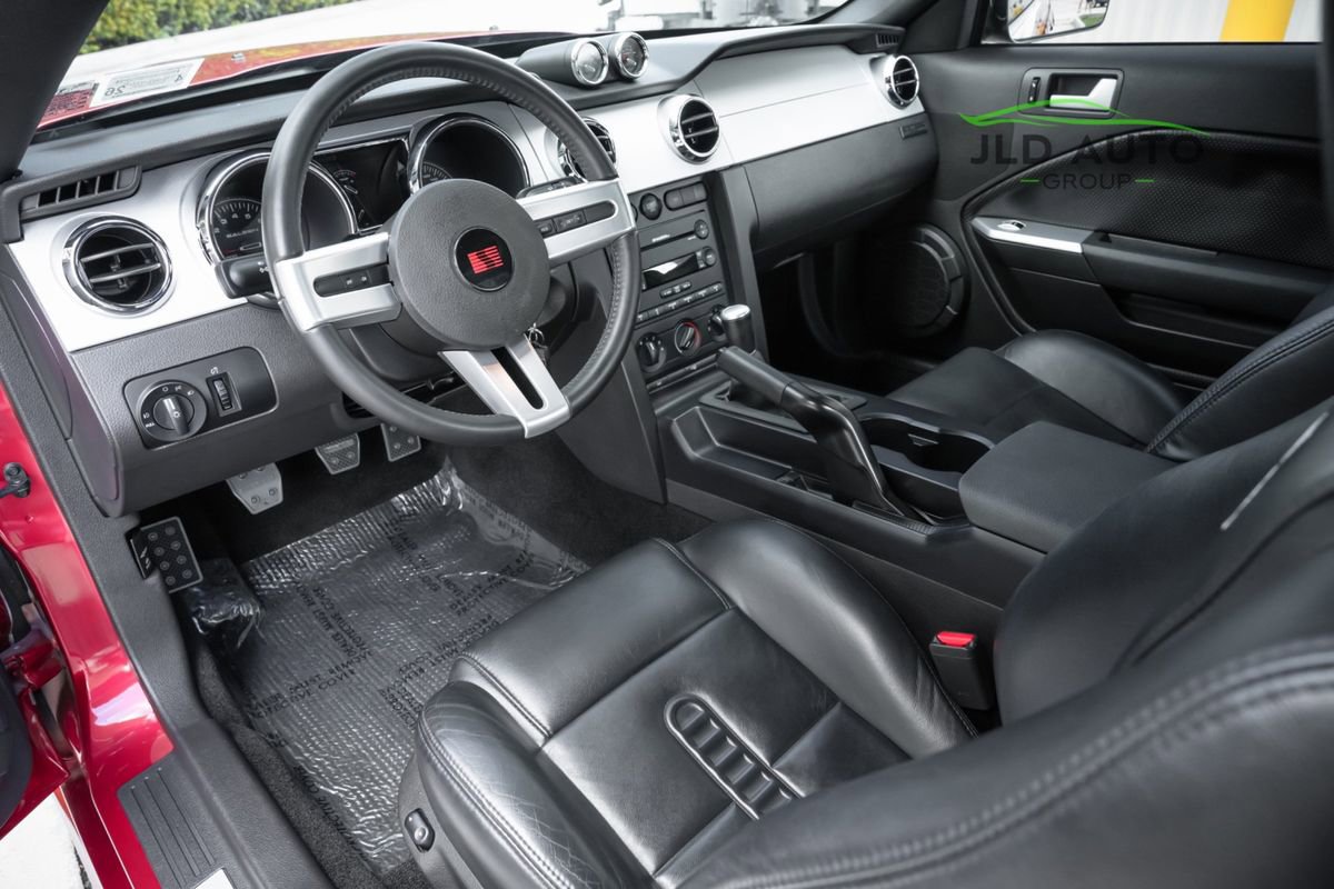 Used 2007 Ford Mustang GT RWD image 7