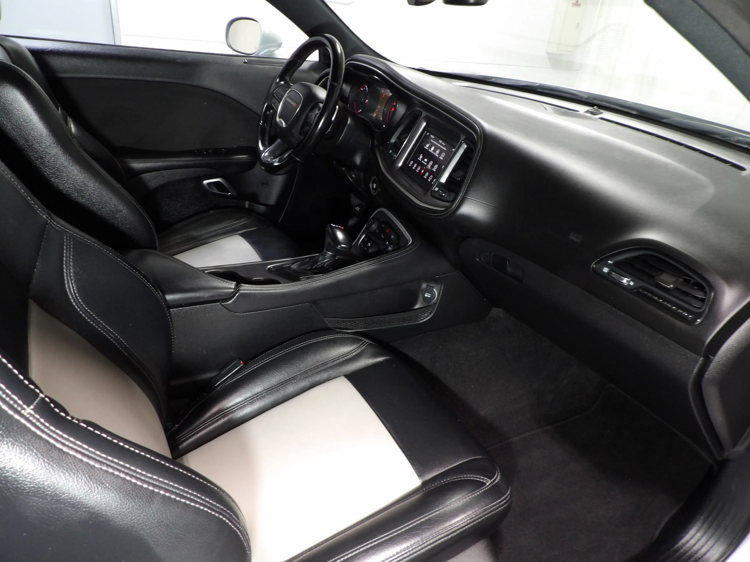 Used 2020 Dodge Challenger GT w/ Blacktop Package AWD/4WD image 13