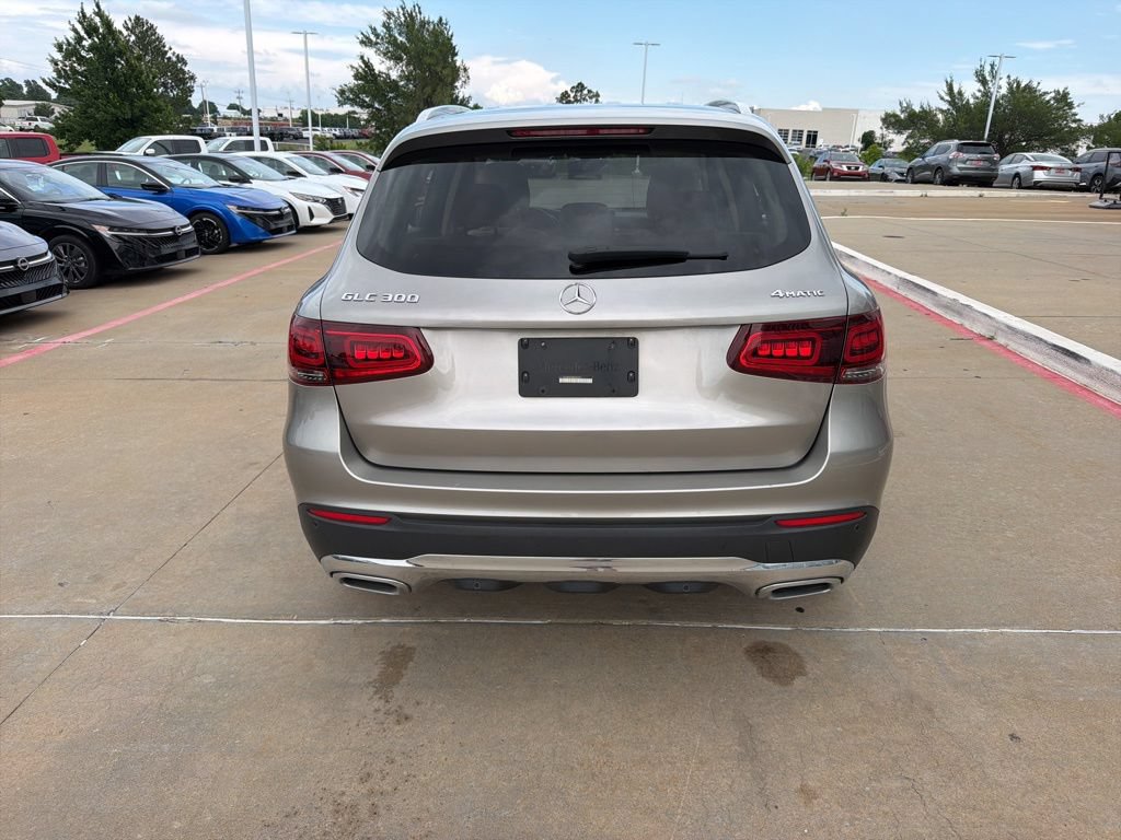 Used 2021 Mercedes-Benz GLC 300 4MATIC image 4