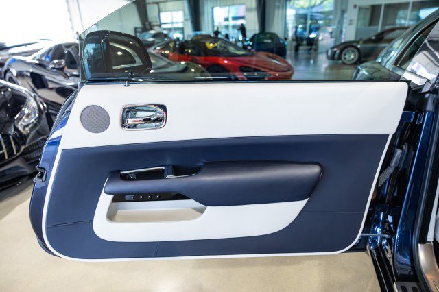 Used 2017 Rolls-Royce Wraith RWD image 29