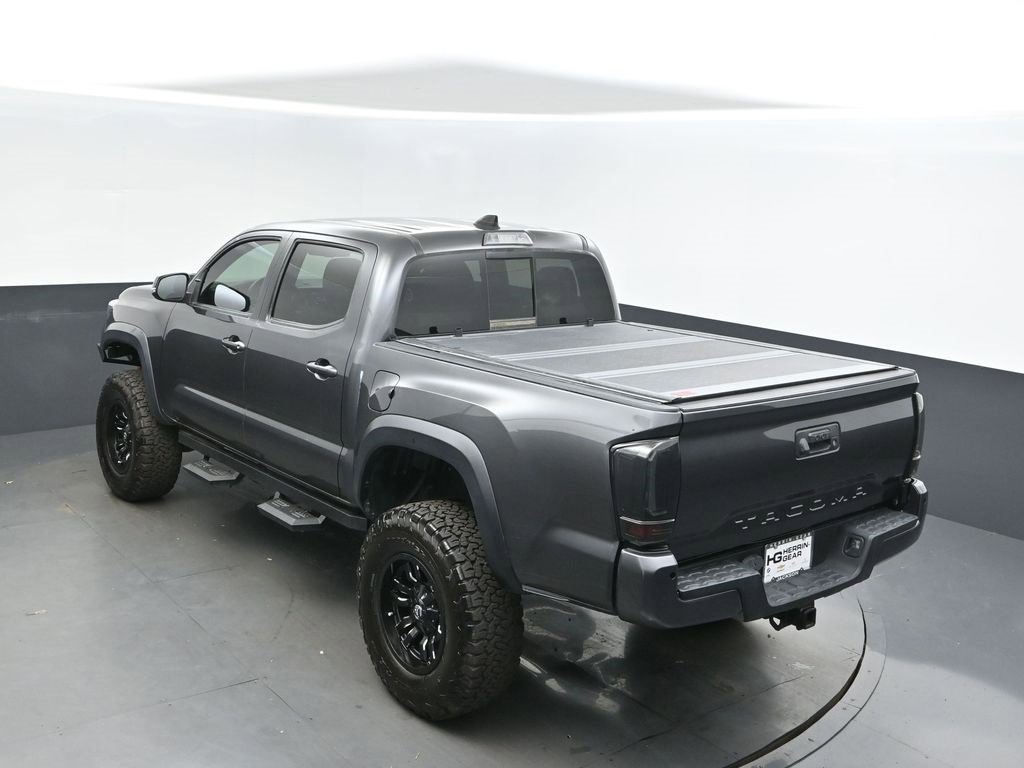 Used 2020 Toyota Tacoma TRD Off-Road image 32