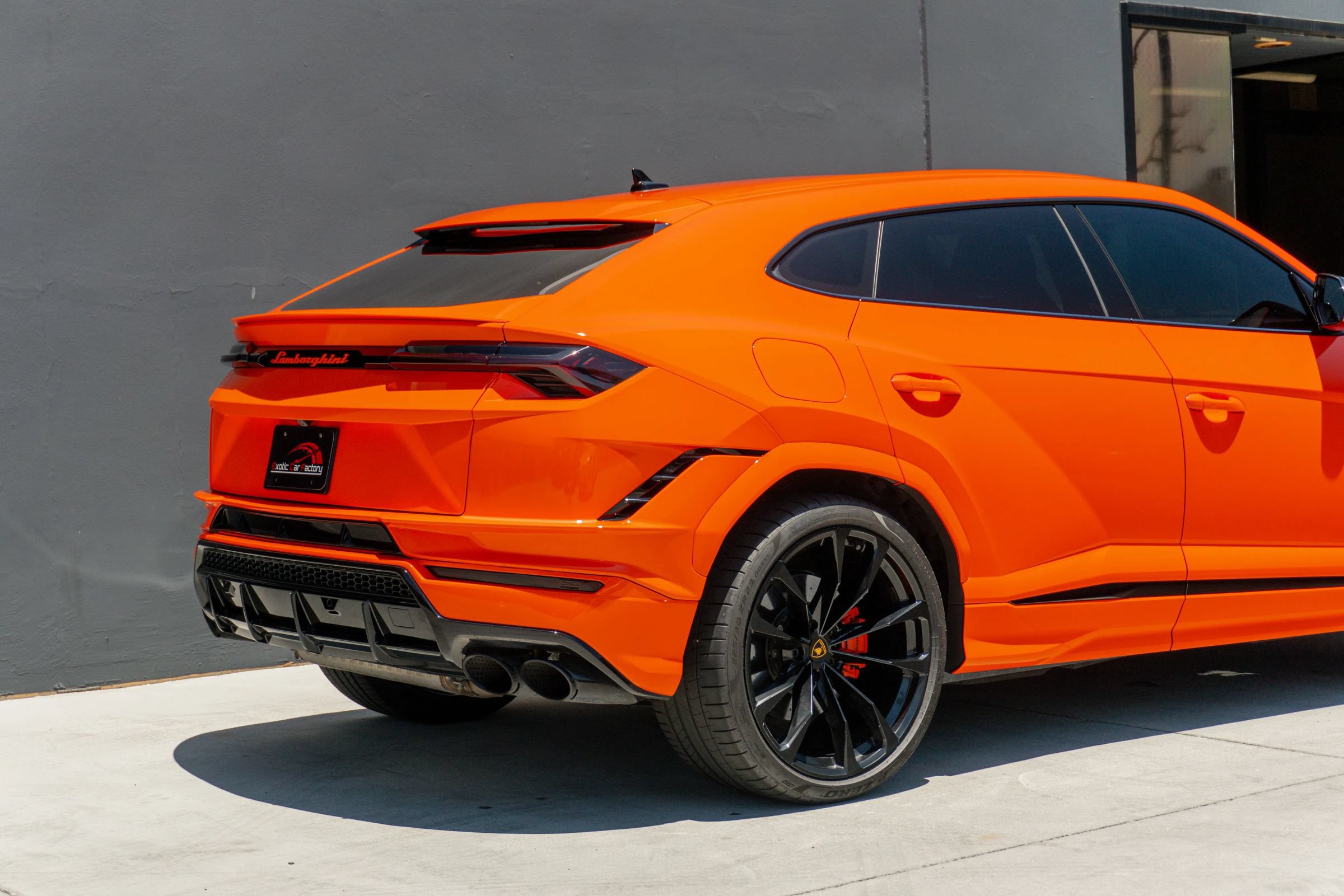 Used 2023 Lamborghini Urus S AWD/4WD image 35