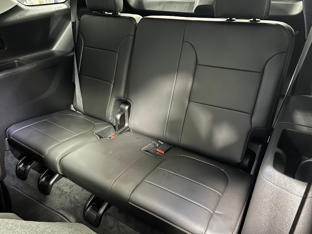 Used 2021 Chevrolet Traverse RS image 7