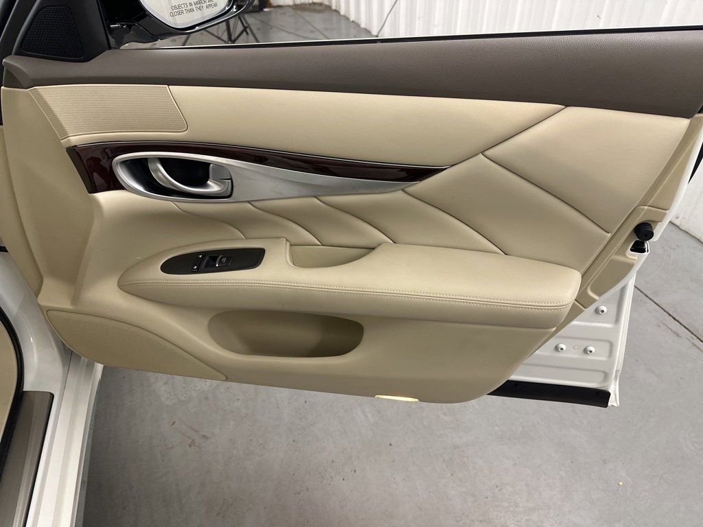 Used 2015 INFINITI Q70 L 3.7 image 37
