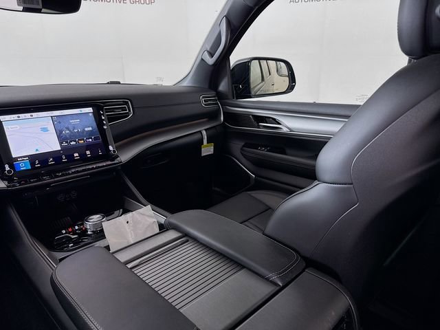 New 2026 Jeep Grand Wagoneer 4WD image 22