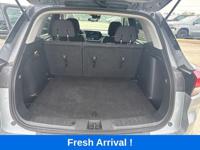 Used 2025 Chevrolet TrailBlazer LT FWD image 4