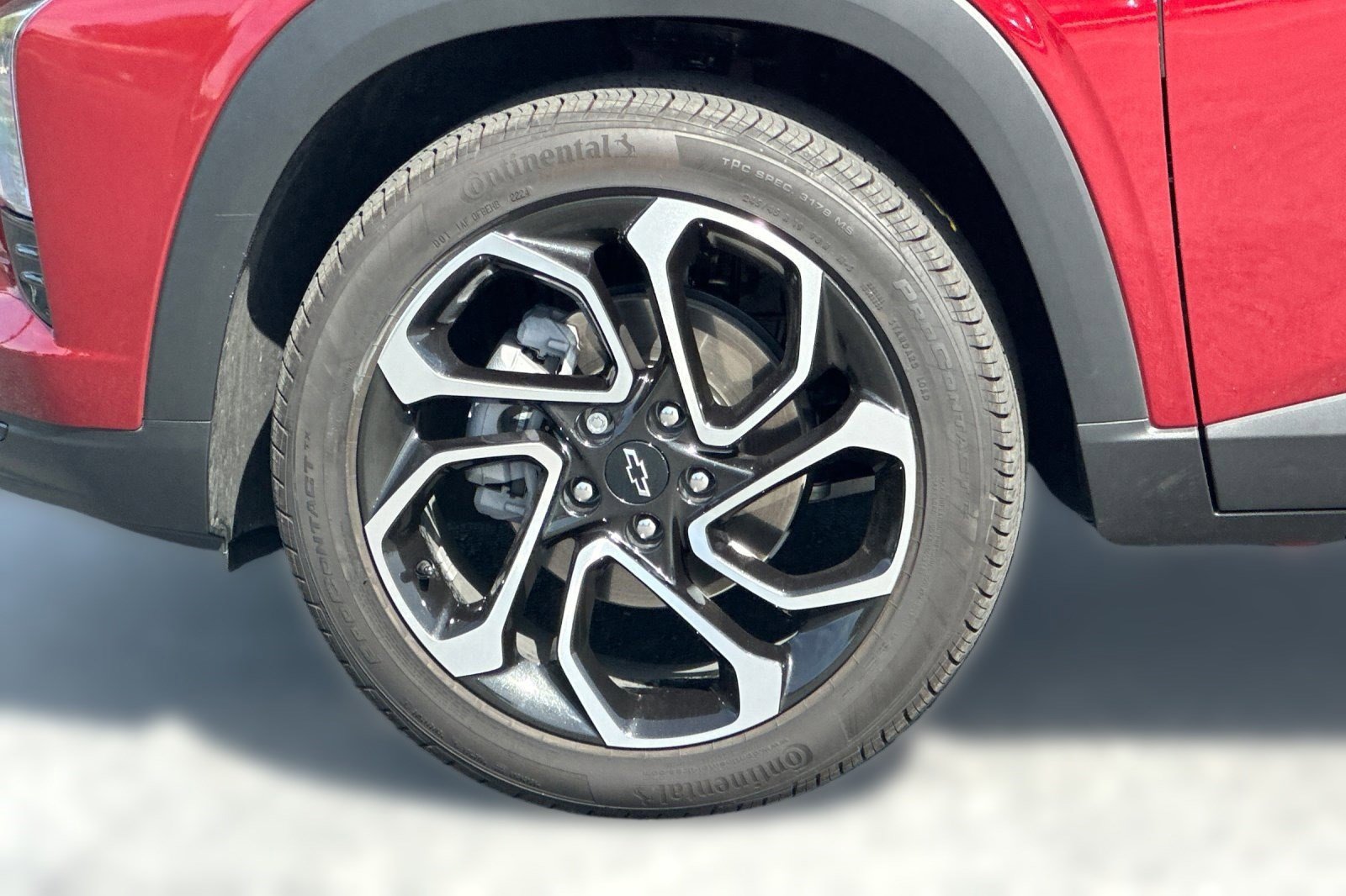 Used 2025 Chevrolet Trax RS w/ Sunroof Package image 11