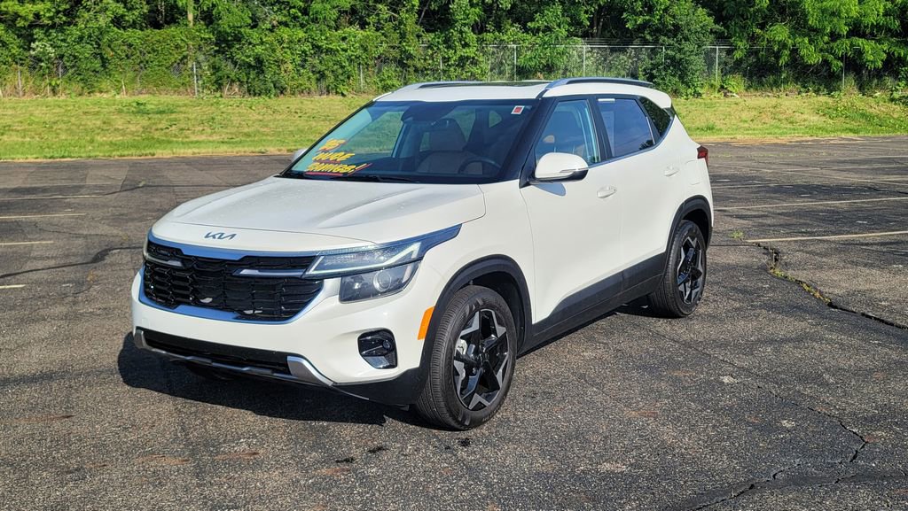 Used 2025 Kia Seltos EX w/ EX Sunroof Package FWD image 5