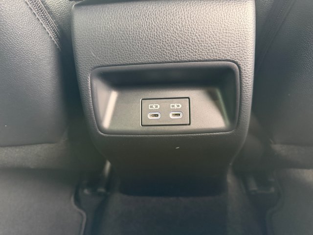 Used 2026 Toyota Corolla SE FWD image 31