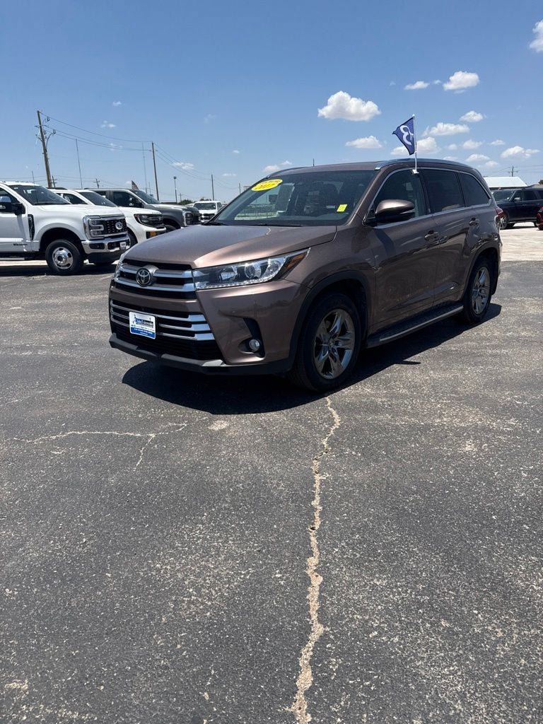 Used 2017 Toyota Highlander Limited Platinum AWD/4WD image 1