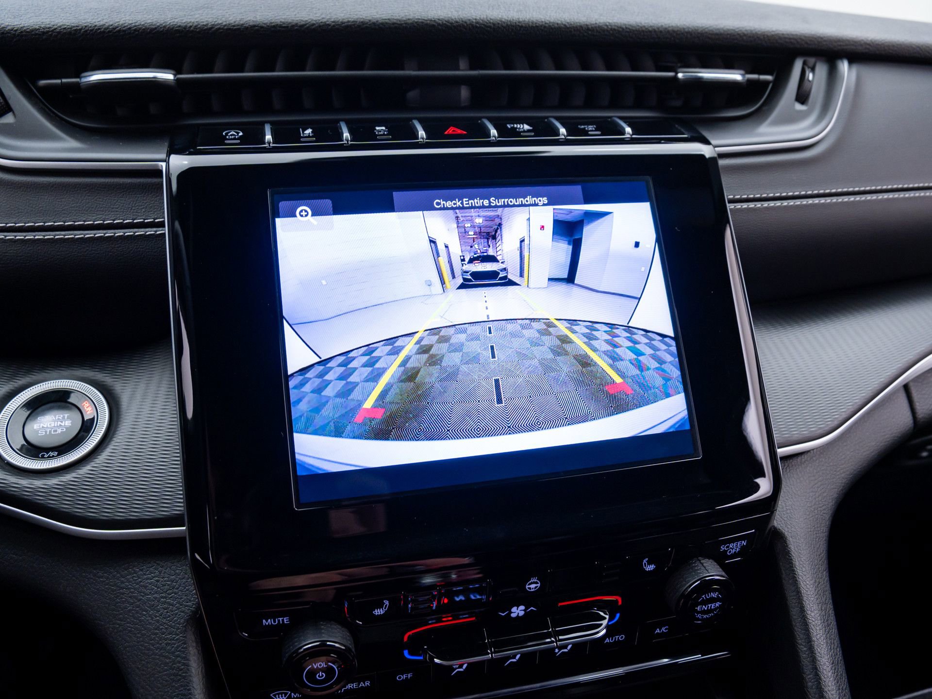 Used 2024 Jeep Grand Cherokee Altitude image 23