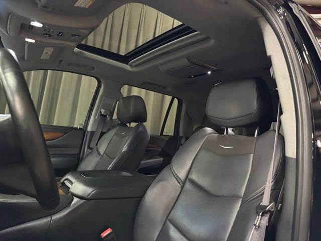 Used 2016 Cadillac Escalade Premium AWD/4WD image 30