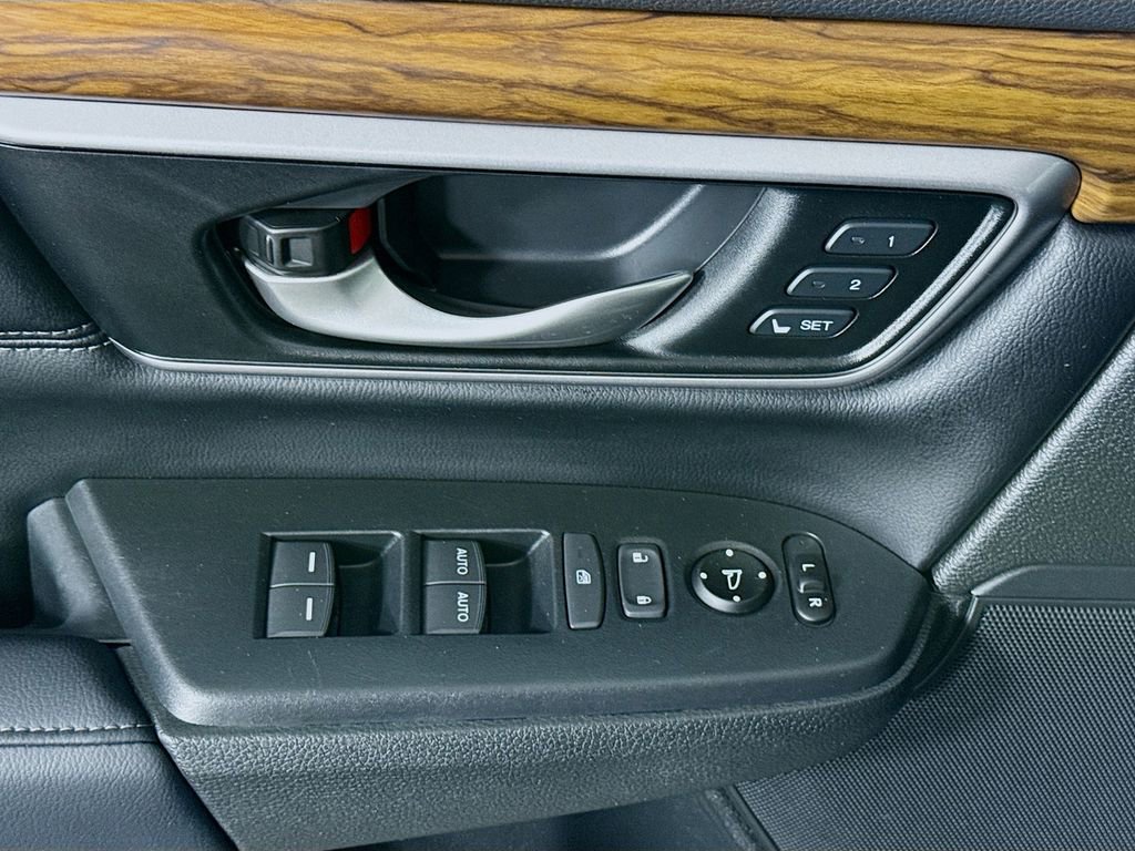 Used 2017 Honda CR-V EX-L image 12