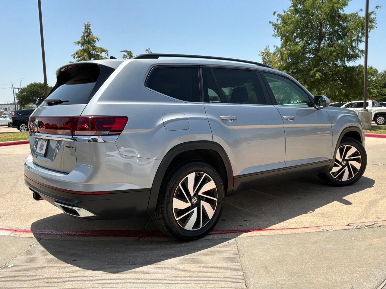 Used 2026 Volkswagen Atlas SE AWD/4WD image 6