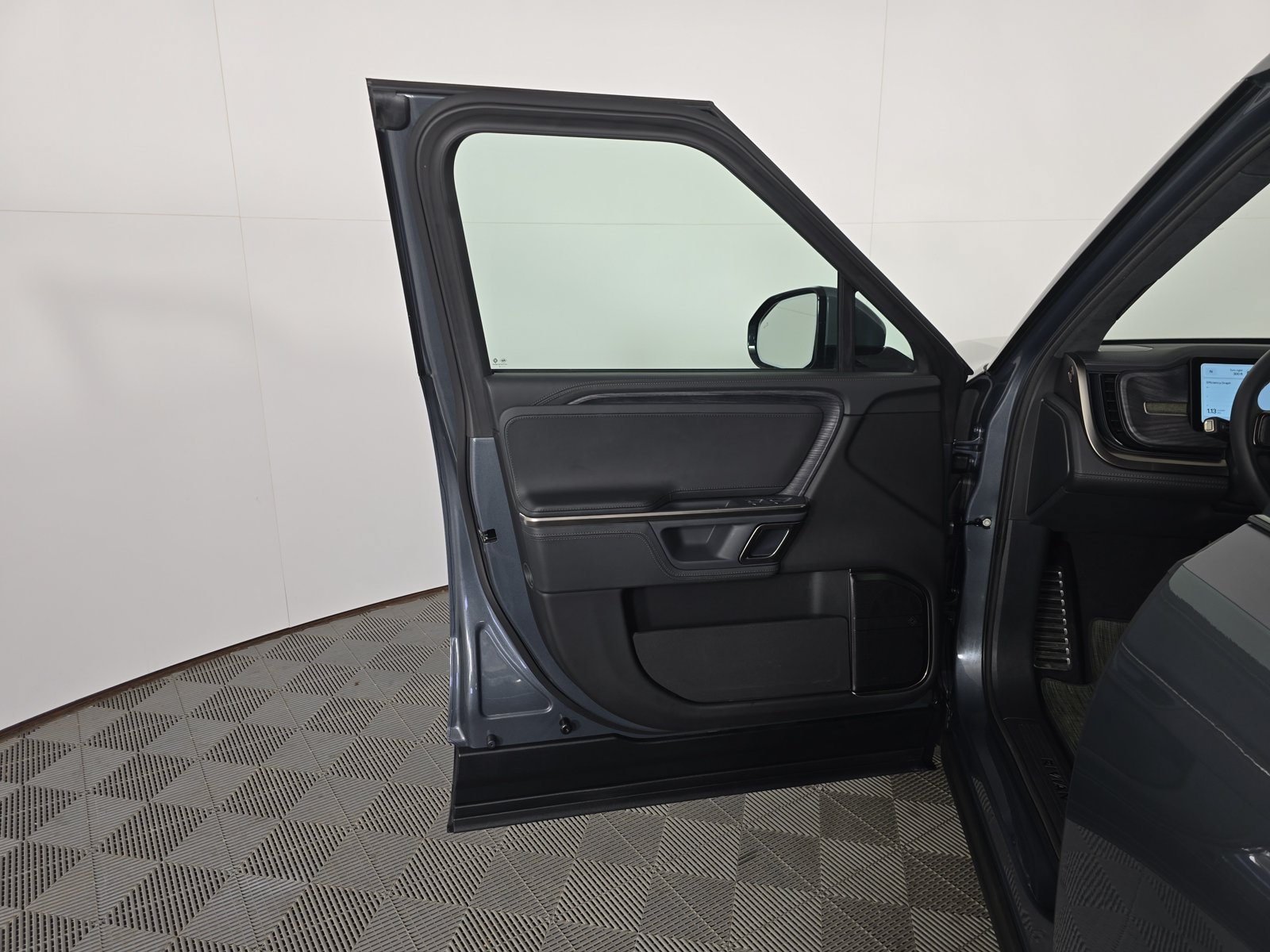Used 2024 Rivian R1T Adventure Quad AWD/4WD image 16