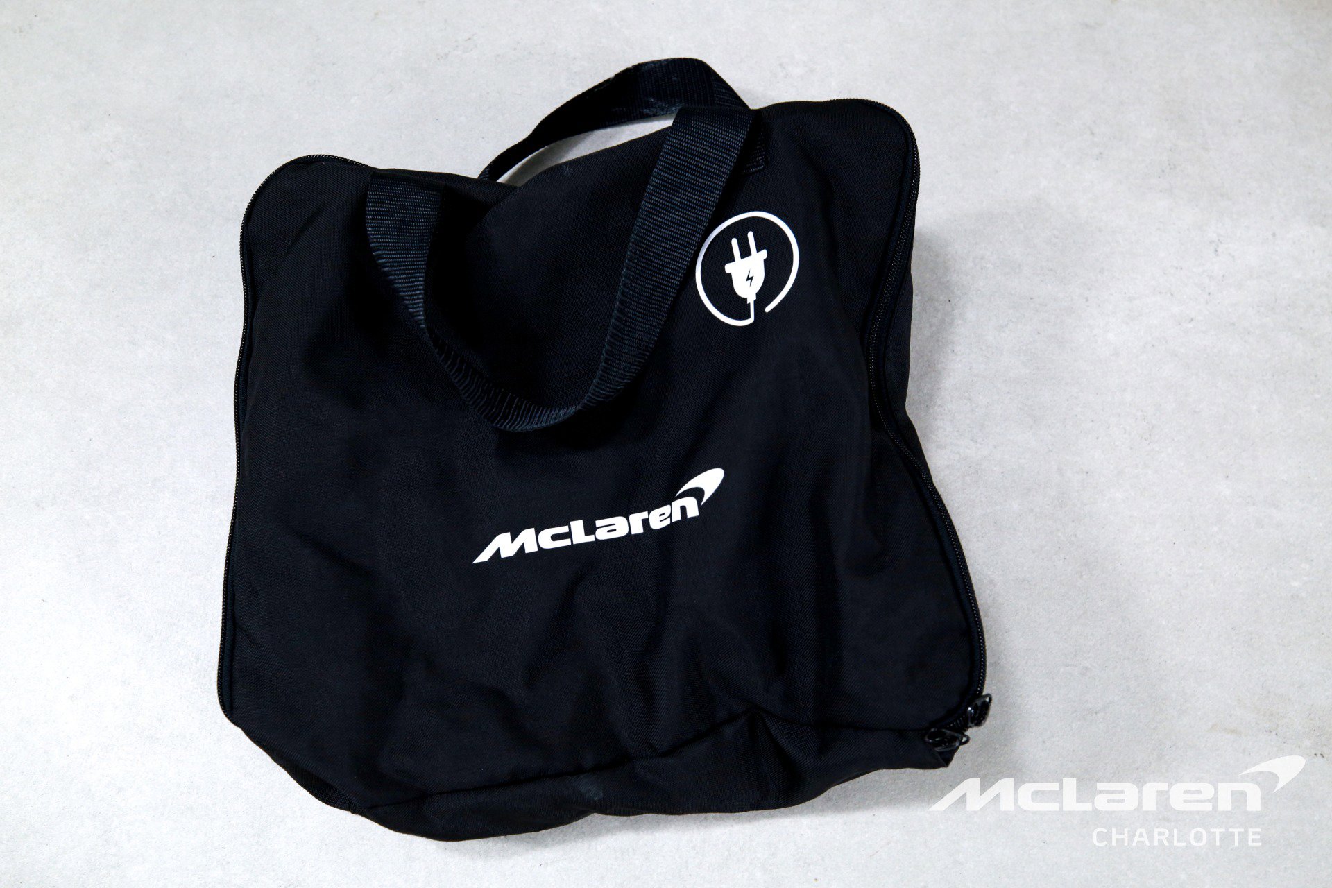 Used 2025 McLaren Artura Spider image 23