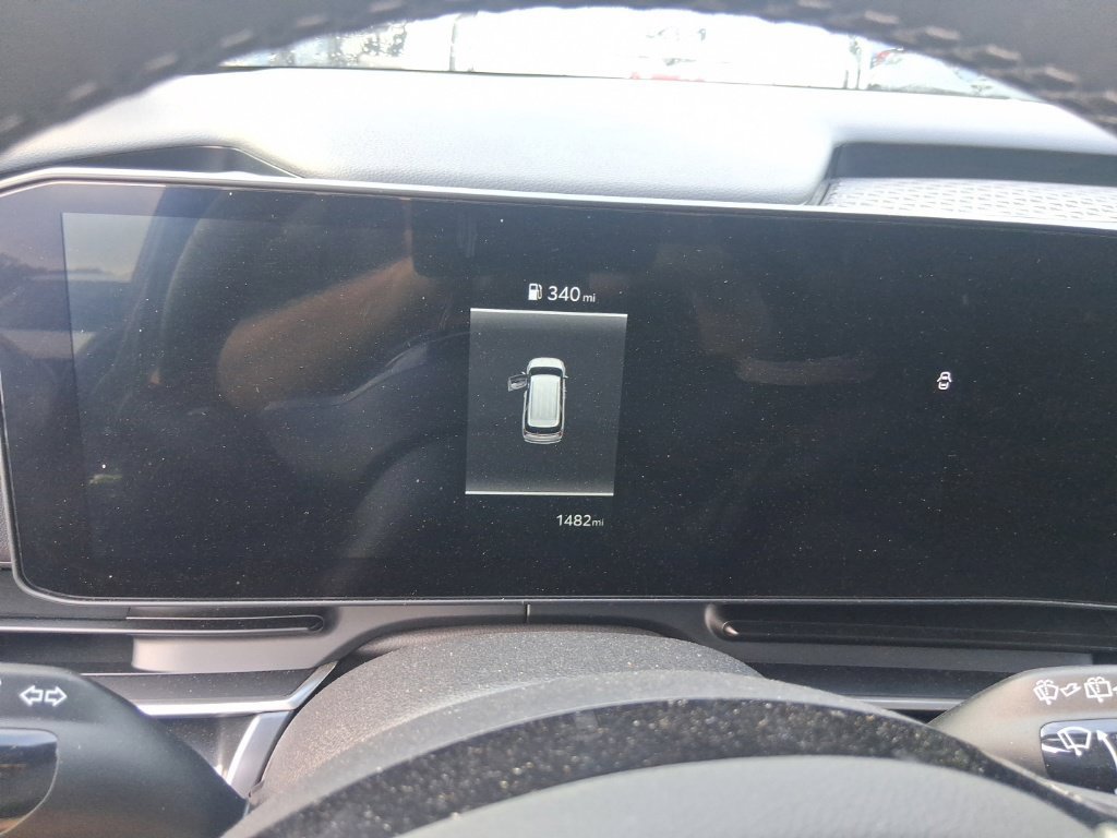 Certified 2026 Kia Carnival FWD image 9
