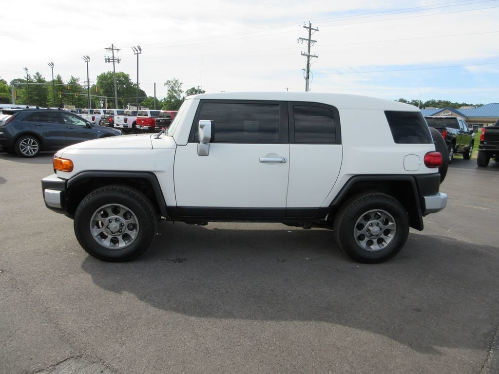 Used 2011 Toyota FJ Cruiser 4WD w/ Convenience Pkg image 10