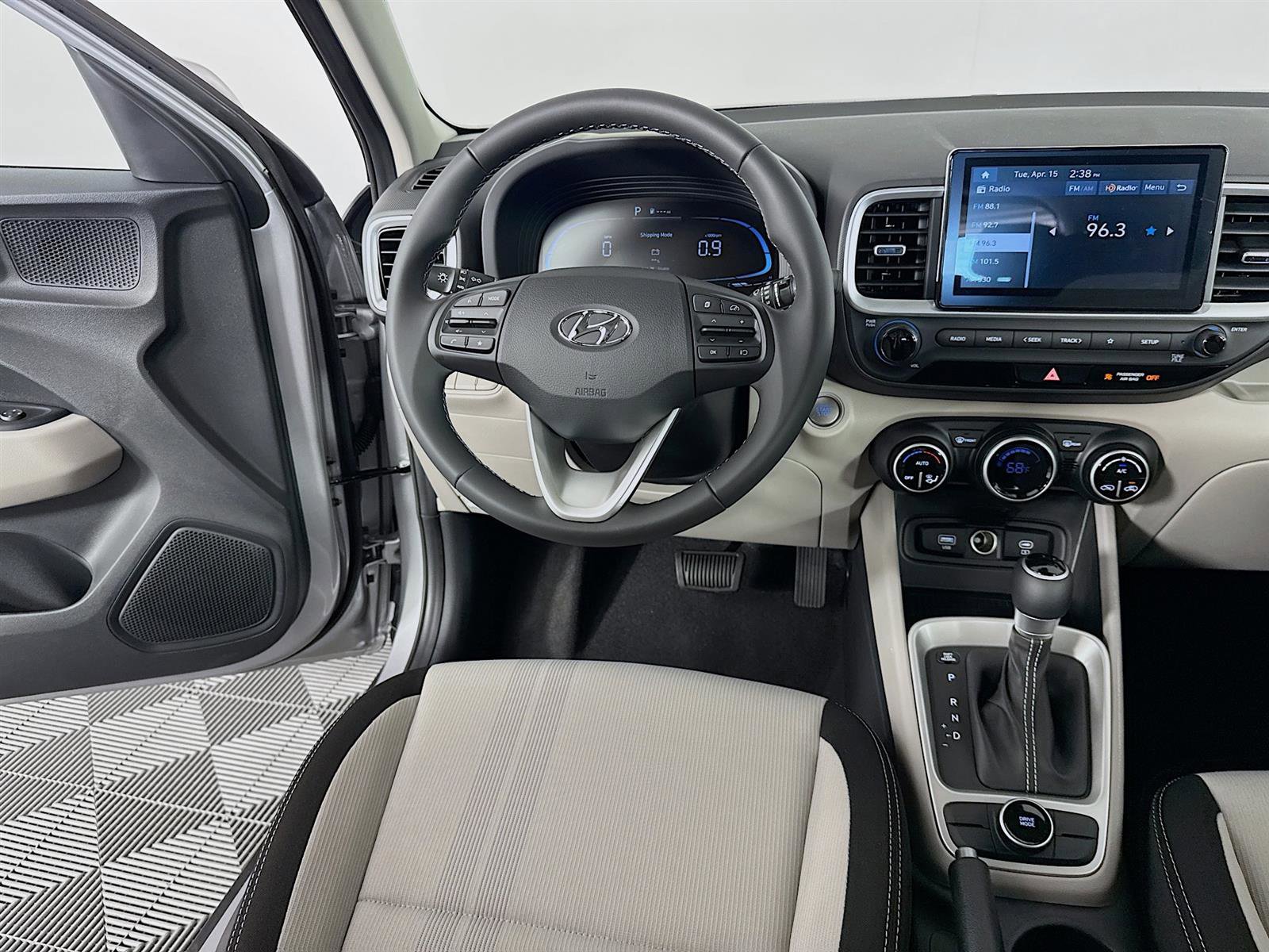 New 2025 Hyundai Venue SEL image 21