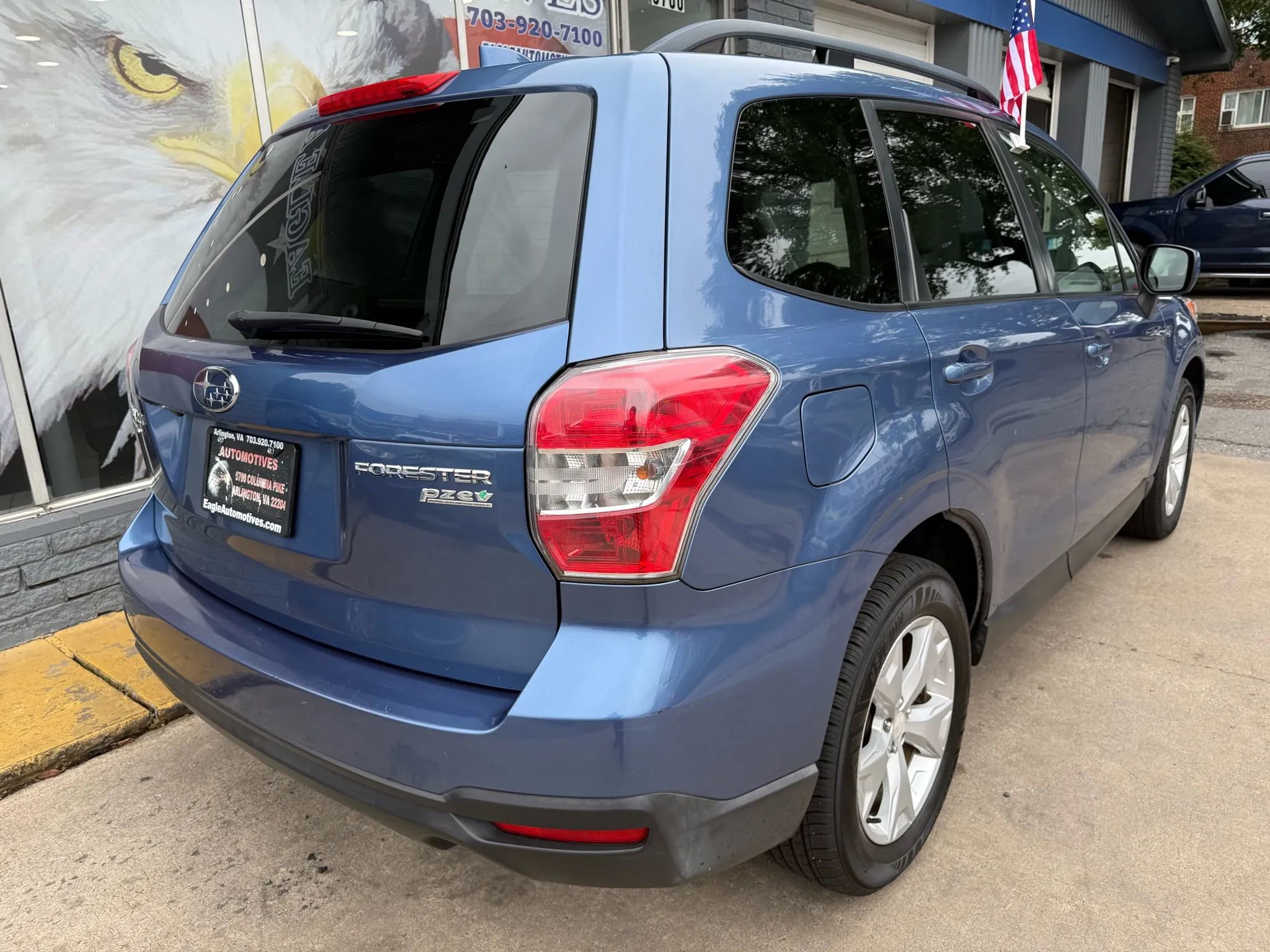 Used 2016 Subaru Forester 2.5i Premium image 3