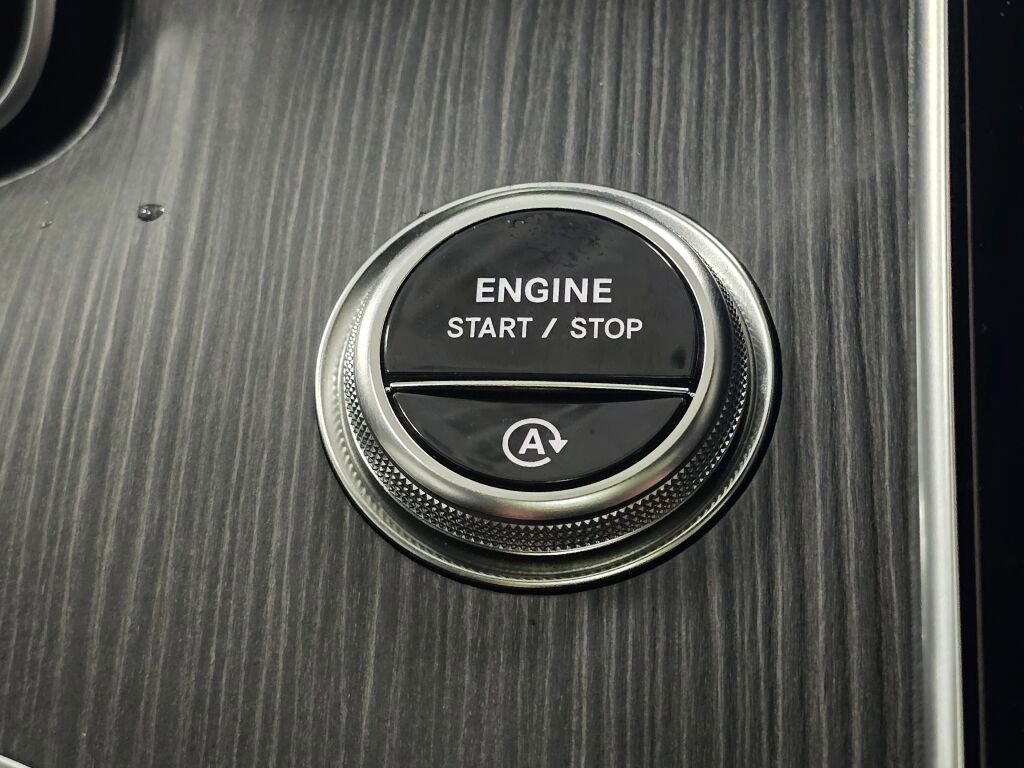 New 2026 Mercedes-Benz C 43 AMG 4MATIC Sedan image 26