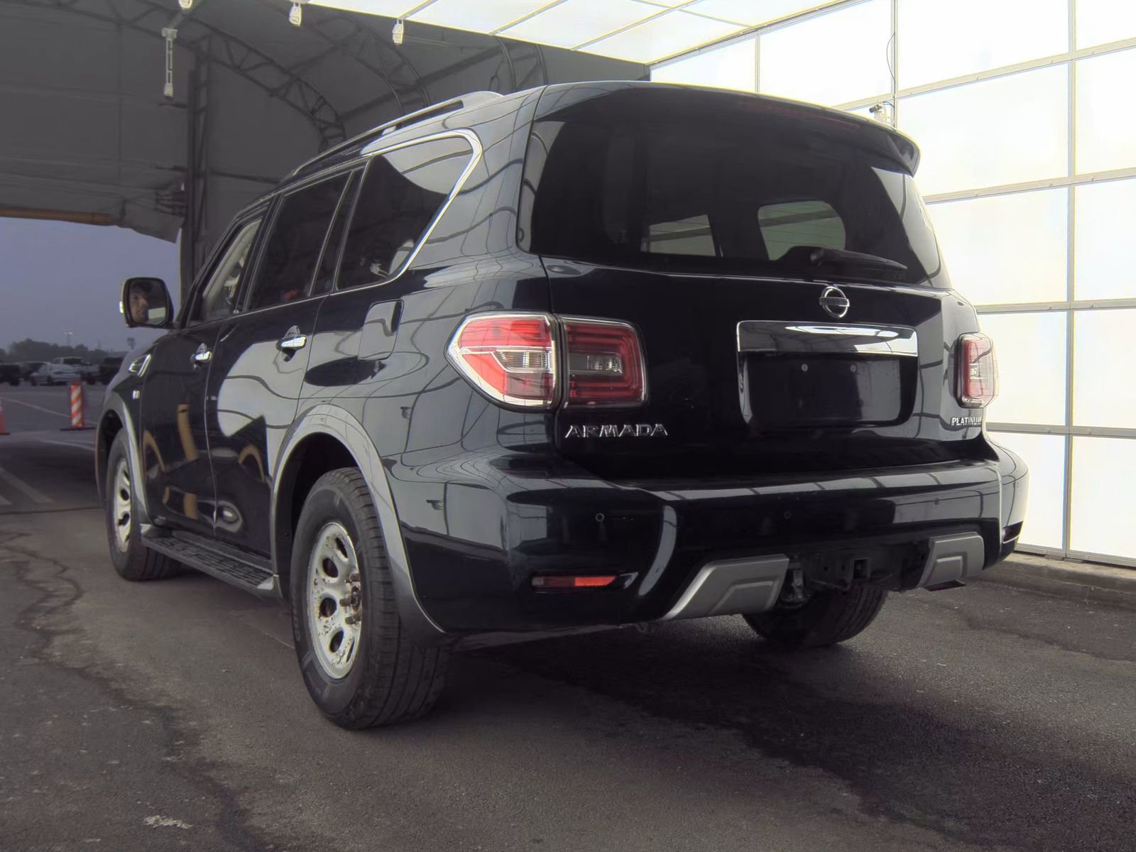 Used 2018 Nissan Armada Platinum RWD image 6