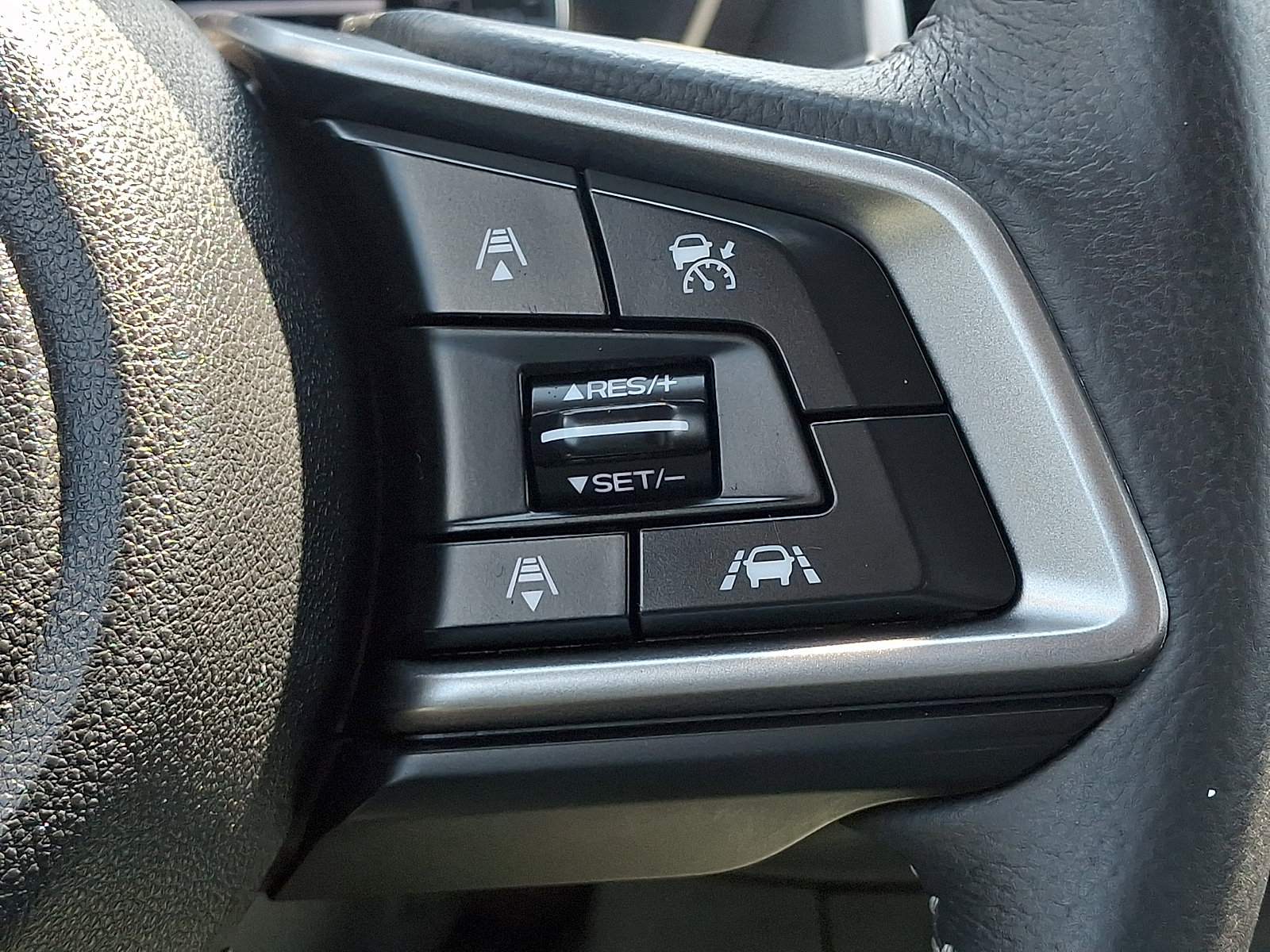 Used 2017 Subaru Impreza 2.0i Limited AWD/4WD image 27