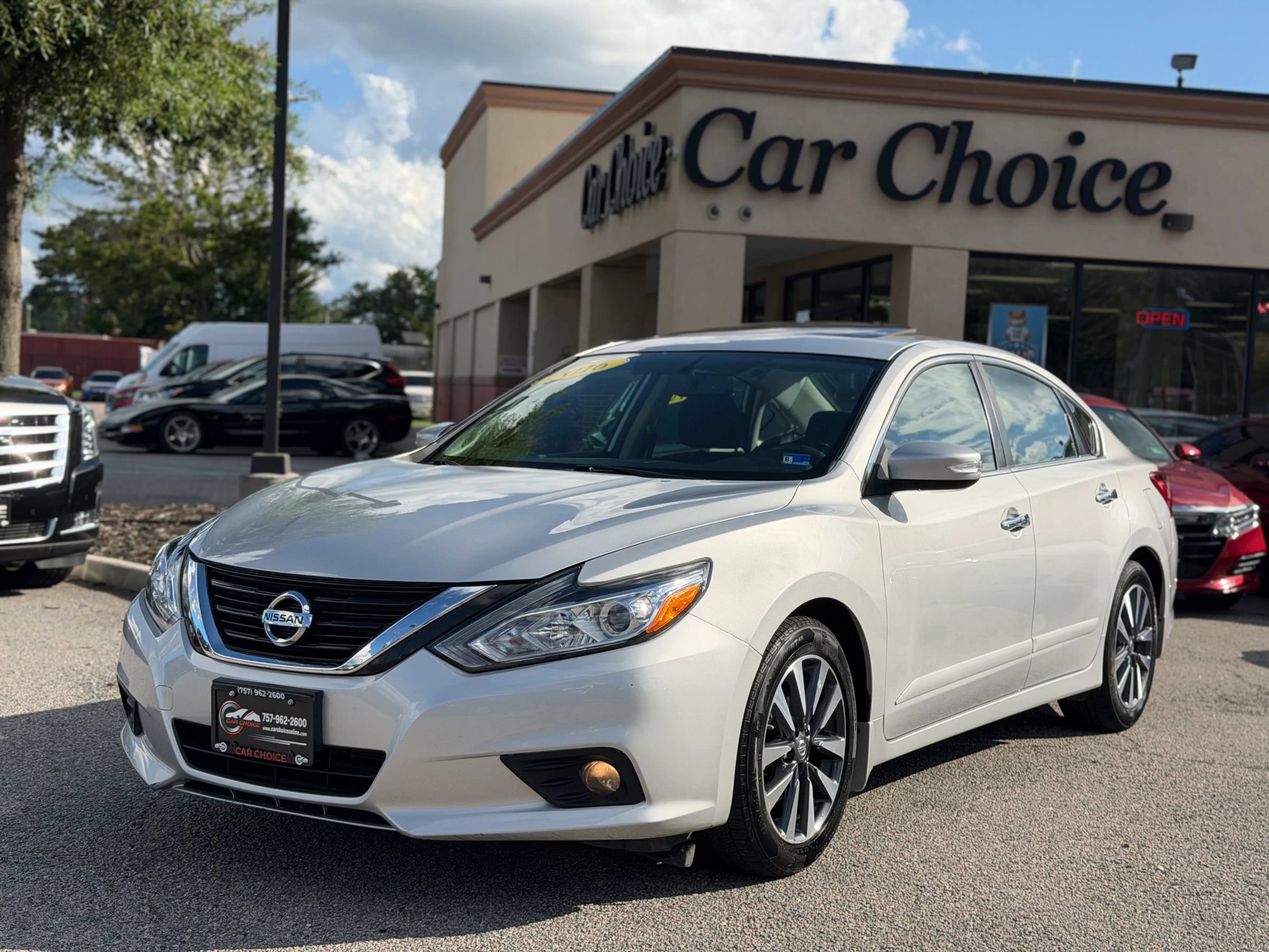 Used 2016 Nissan Altima 2.5 SV w/ Convenience Package