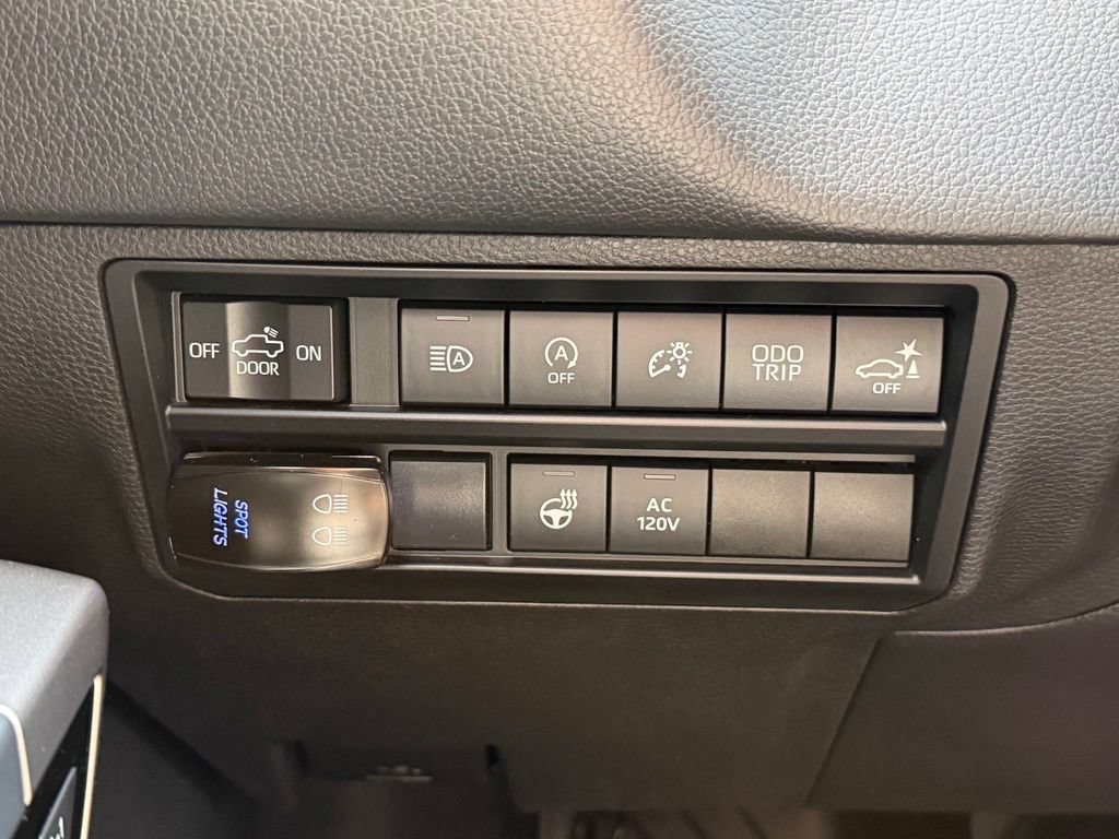 Used 2022 Toyota Tundra Limited AWD/4WD image 45